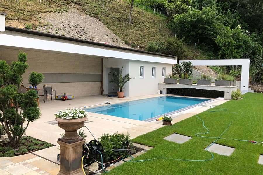 Baudesign-Kleinhagauer-Pool-Technikraum-Überdachung-900x600