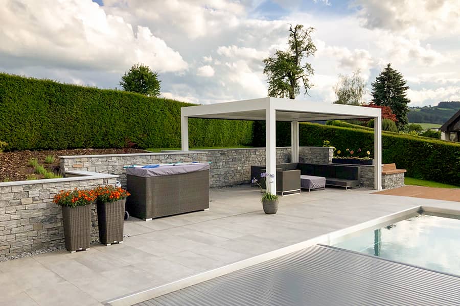 Baudesign-Kleinhagauer-Poolanlage-Überdachung-Steinschlichtung-900x600